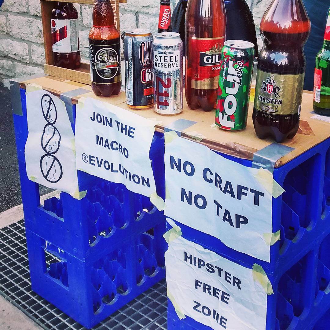 [IMG: some of the drinkies on offer]