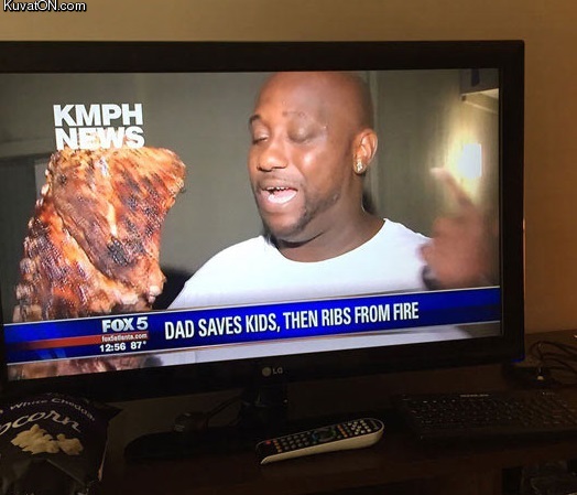 [IMG: DAD SAVES KIDS, THEN RIBS FROM FIRE on CNN]